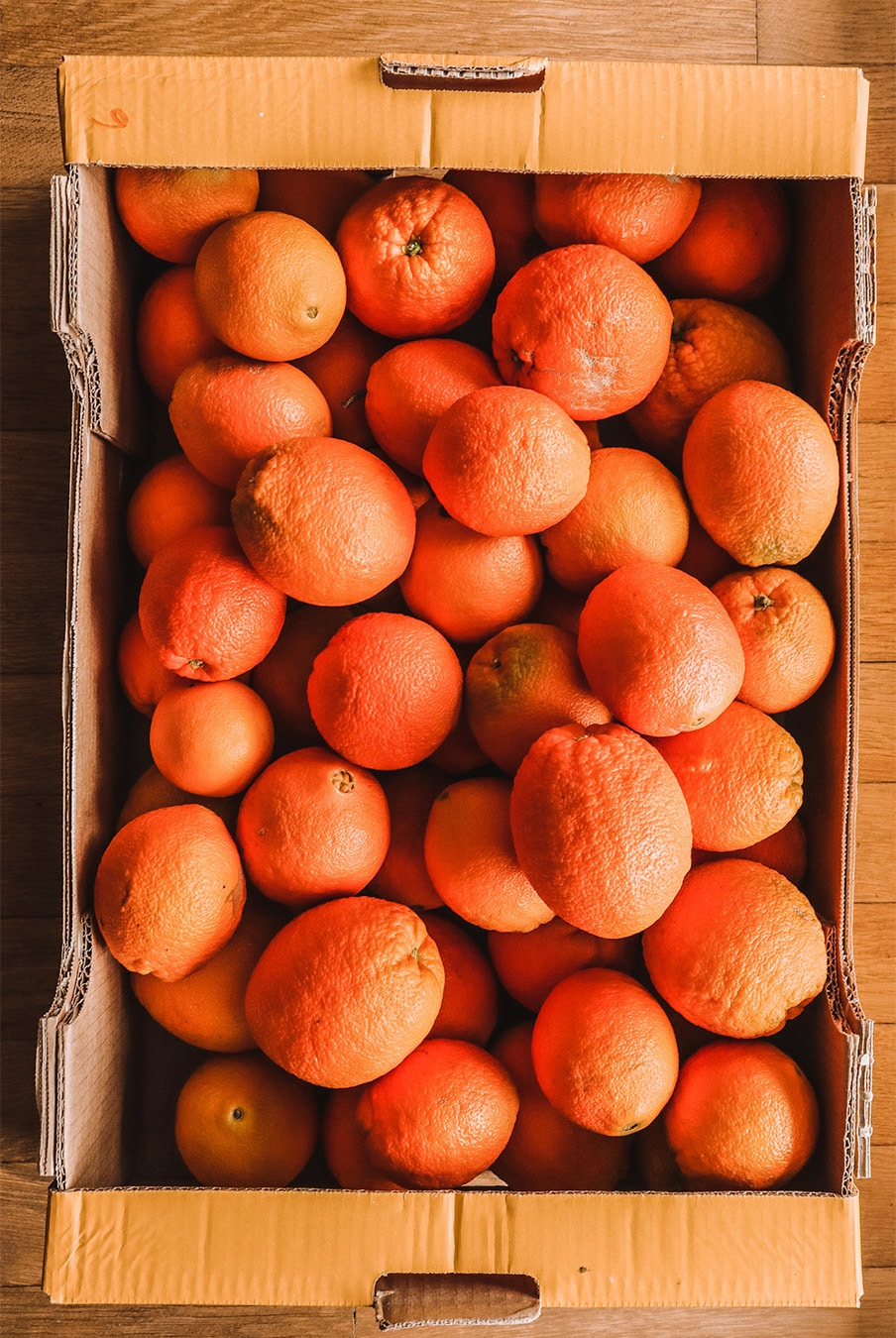 Orangen saisonal genießen mit einer Crow-Order: 13kg Kiste mit Bio-Orangen