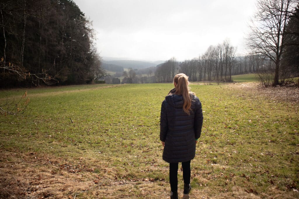 Weite Wiesen lassen das Auge angenehm in die Ferne blicken